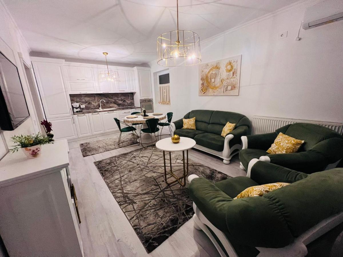 Apartament Larysse Oradea Exterior photo